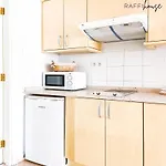 Raffi House 펜션