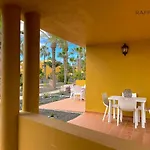 Raffi House 펜션