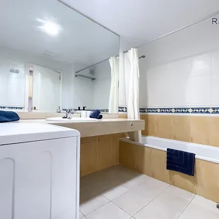 Raffi House Corralejo